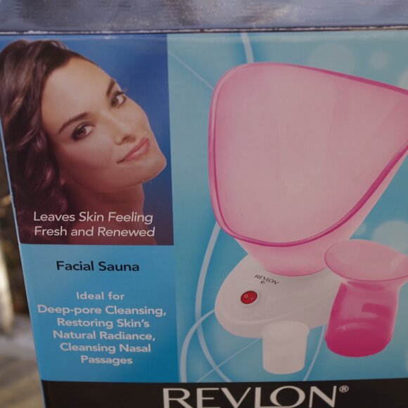 Revlon Sauna Illuminate Facial - Picture 3 of 5